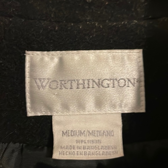 Medium black women’s blazer - Picture 3 of 3